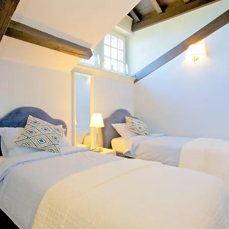 Luxurious In Piedmont With Jaccuzi Vila