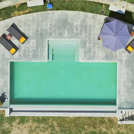 Luxurious In Piedmont With Jaccuzi